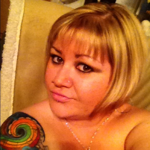 Meet your Posher, Ashley - Picture 2 of 4